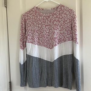 Haptics long-sleeve shirt from a boutique. Soft and comfortable!